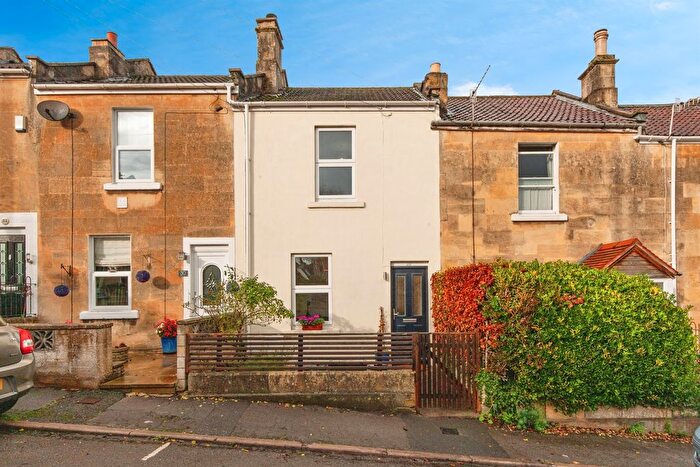 2 Bedroom Terraced House For Sale In Brooklyn Road, Bath, BA1