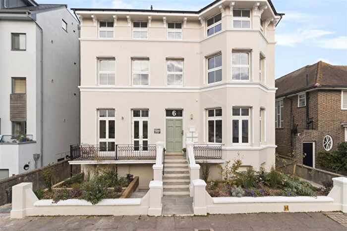 2 Bedroom Flat To Rent In Hardwick Road, Eastbourne, BN21