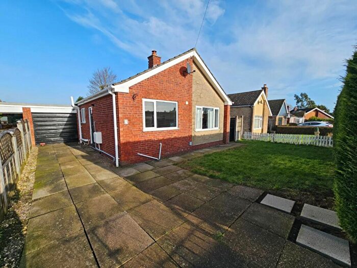 2 Bedroom Semi-Detached Bungalow For Sale In Mill Crescent, Scotter, Gainsborough, DN21
