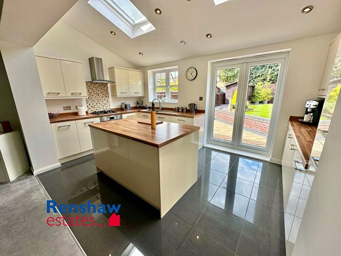 3 Bedroom Town House For Sale In Harrow Drive, Ilkeston, Derbyshire, DE7