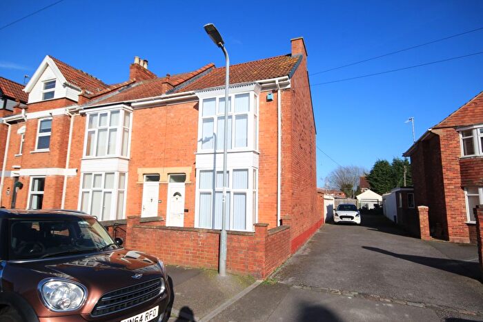 2 Bedroom Property For Sale In Chilton Street, Bridgwater, TA6