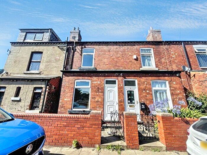 2 Bedroom Terraced House For Sale In Claremont Street, Wakefield, WF1