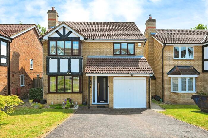 4 Bedroom Detached House For Sale In Christie Close, Broxbourne, EN10