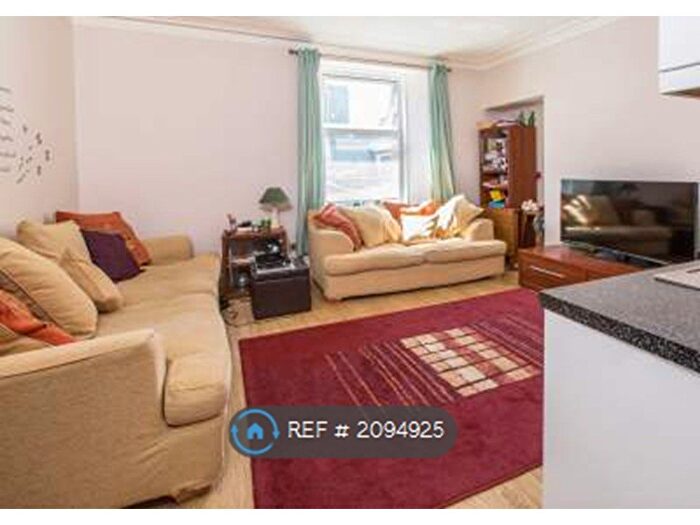1 Bedroom Flat To Rent In Rose Bank Place, Aberdeen, AB11
