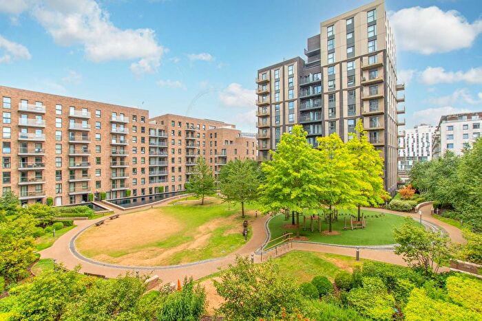 2 Bedroom Flat To Rent In Empire Way, Wembley Park, Wembley, HA9