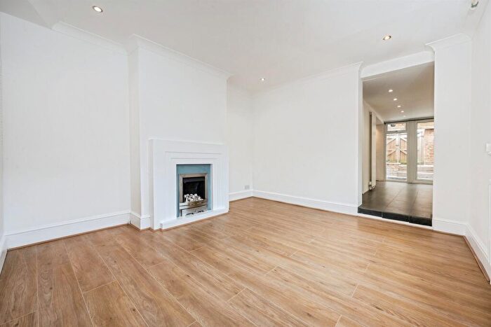 2 Bedroom Terraced House For Sale In Aylesbury Road, Wendover, Aylesbury, HP22