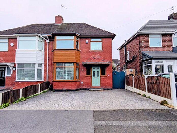 3 Bedroom Semi Detached House For Sale In Enderby Road, Manchester, M40