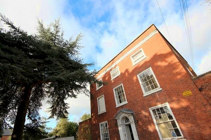 1 Bedroom Flat To Rent In Cedar Court, Bromyard Road, Worcester, WR2