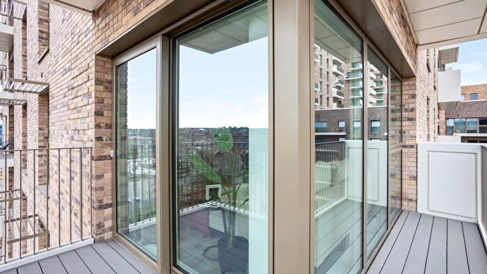 2 Bedroom Flat For Sale In Pegler Square, Kidbrooke Village, Greenwich, London, SE3