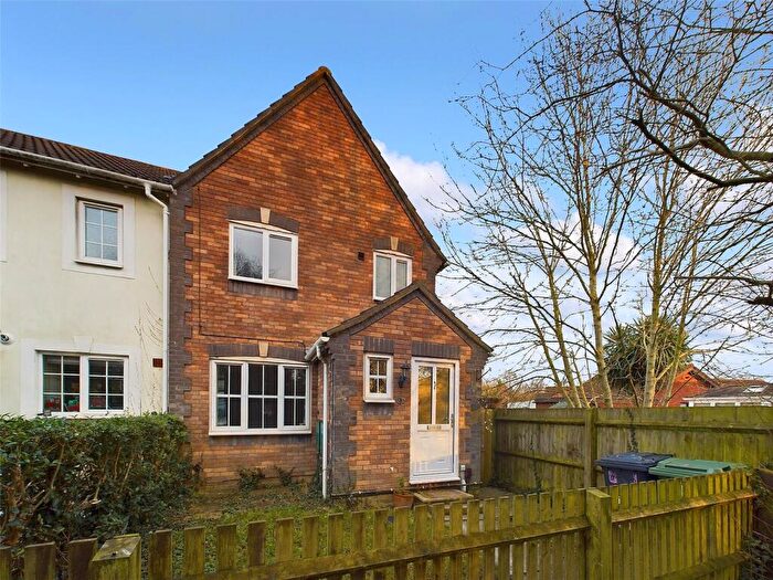 3 Bedroom End Of Terrace House To Rent In Dart Close, Quedgeley, Gloucester, GL2