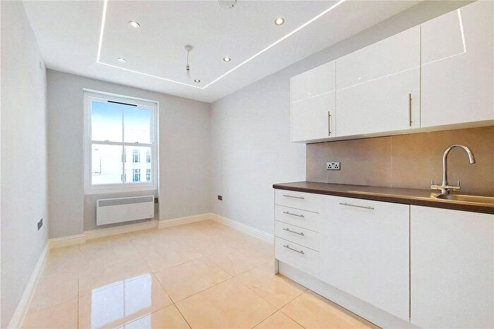 2 Bedroom Flat To Rent In Camden High Street, London, NW1