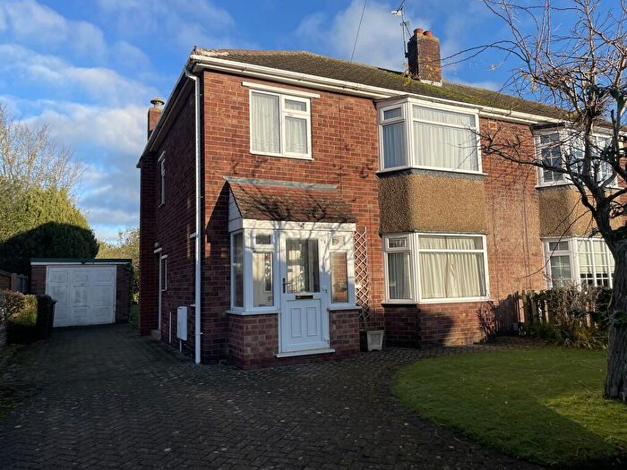 3 Bedroom Semi-Detached House For Sale In Scarle Close, Lincoln, LN6