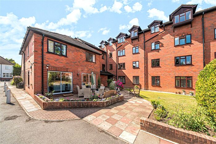 1 Bedroom Flat For Sale In Farnborough Common, Orpington, BR6