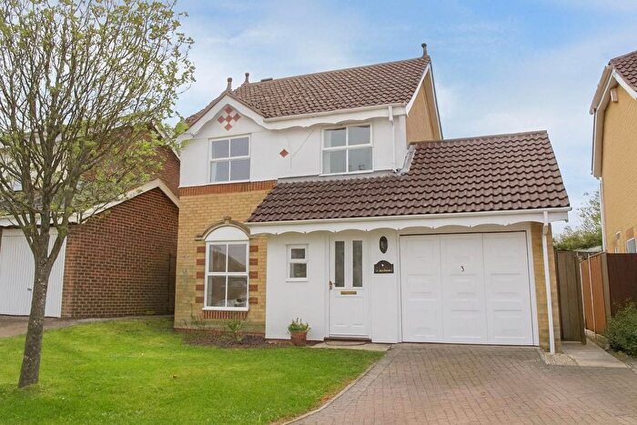 3 Bedroom Detached House To Rent In Highdowns, Hatch Warren, Basingstoke, RG22