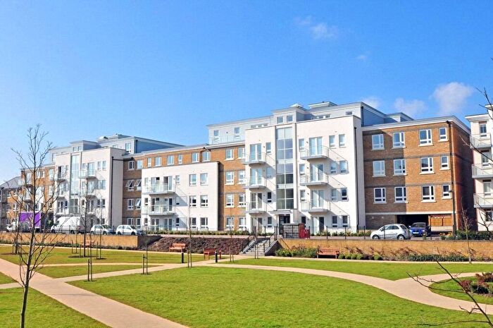 1 Bedroom Apartment To Rent In Heron Way, Maidenhead, Berkshire, SL6