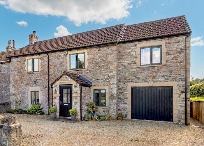 4 Bedroom Semi-Detached House For Sale In Fosse Road, Oakhill, BA3