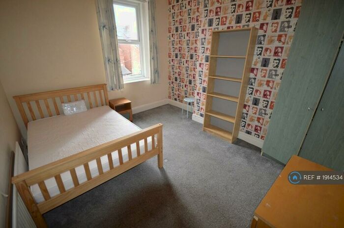 5 Bedroom Terraced House To Rent In Mundella Terrace, Newcastle Upon Tyne, NE6