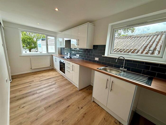 2 Bedroom Apartment To Rent In Abbey Road, Barnstaple, EX31