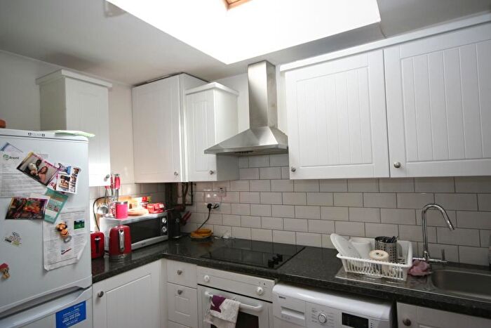 2 Bedroom Flat To Rent In Beverley Gardens, Wembley, HA9