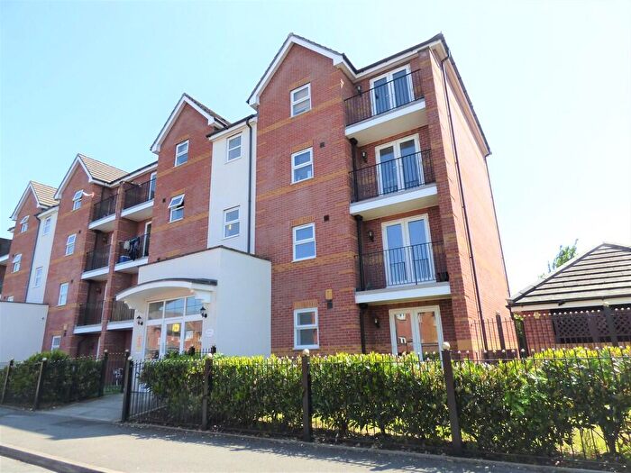 2 Bedroom Apartment For Sale In Oakcliffe Road, Manchester, M23