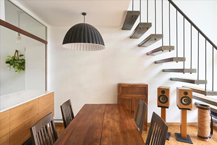 2 Bedroom Apartment For Sale In Hatfield House, Golden Lane Estate, London, EC1Y