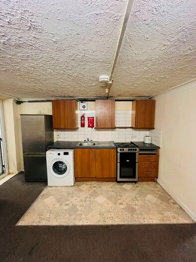 1 Bedroom Flat To Rent In Dunstable Road, Luton, LU4