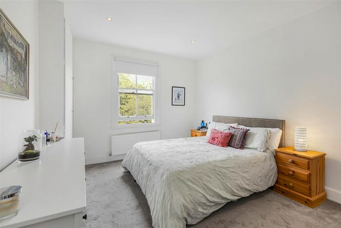 2 Bedroom Flat To Rent In Abbey Road, South Hampstead, NW6