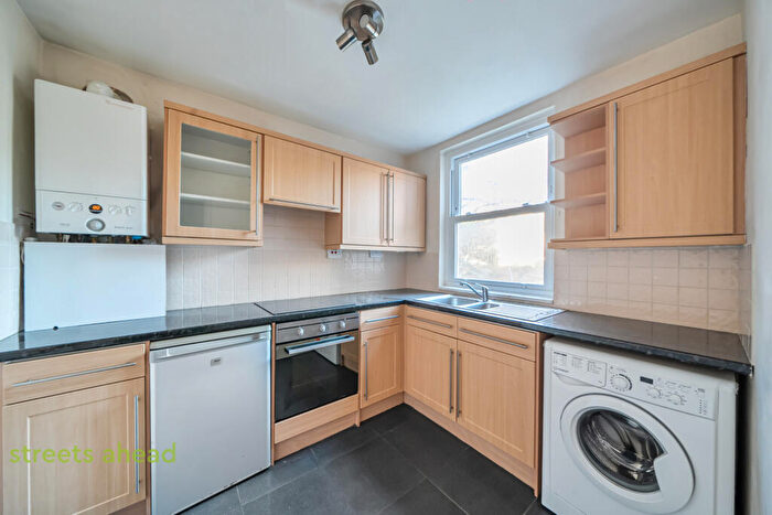 1 Bedroom Apartment To Rent In Coombe Road, Croydon, CR0