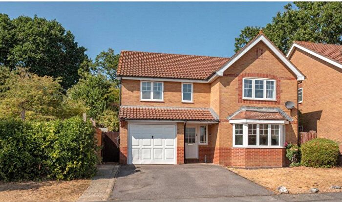 4 Bedroom Detached House For Sale In Cowslip Crescent, Thatcham, Berkshire, RG18