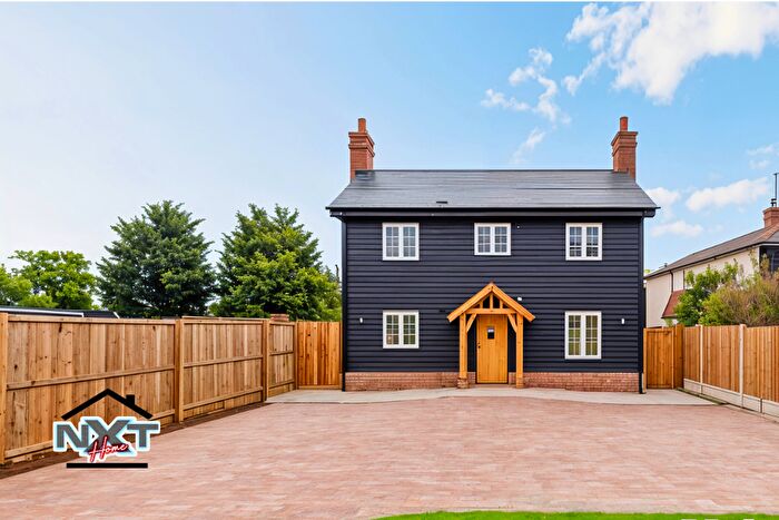 3 Bedroom Detached House To Rent In Stock Road, Chelmsford, Essex, CM2