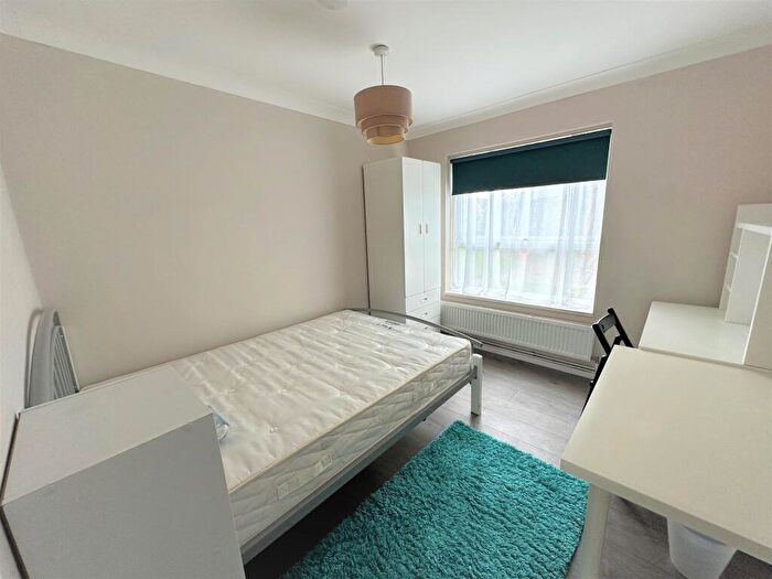 3 Bedroom Flat To Rent In Russet Grove, Norwich, NR4