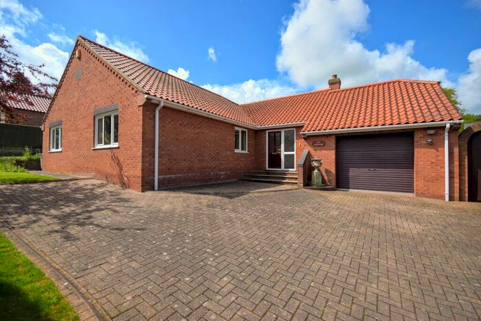 3 Bedroom Detached Bungalow For Sale In Little Crowtree Lane, Louth, LN11