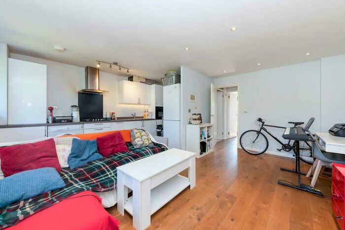 1 Bedroom Flat To Rent In Cambridge Gardens, London, N10