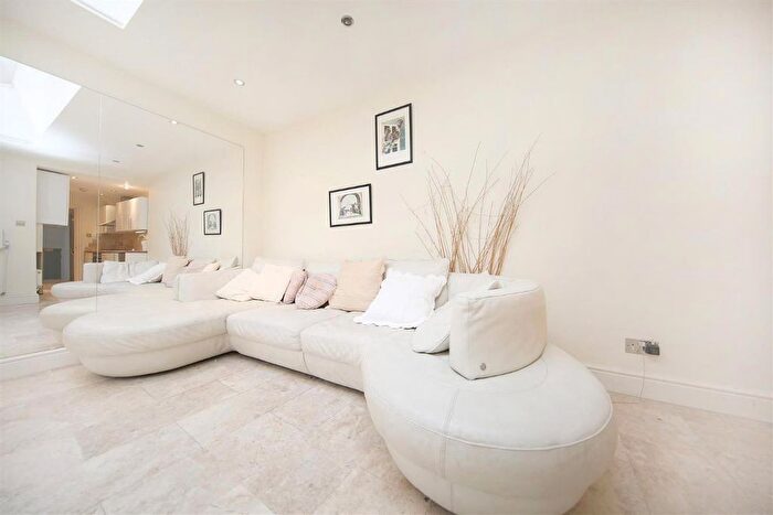 1 Bedroom Flat For Sale In Fortune Green Road, London, NW6