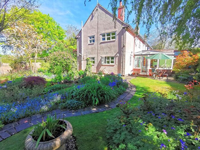 3 Bedroom End Of Terrace House For Sale In Paradise Row, Ringsfield, NR34