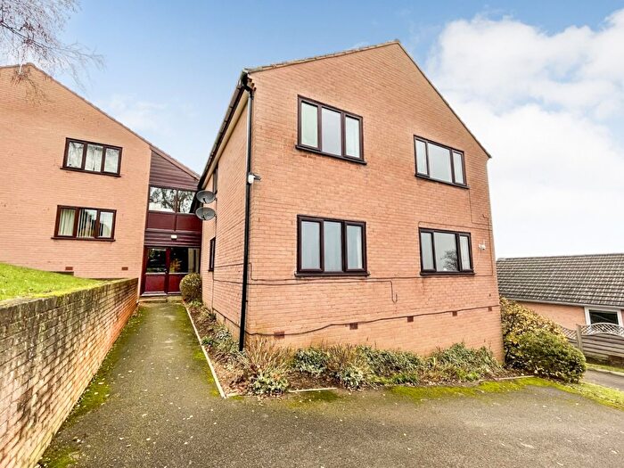 1 Bedroom Flat For Sale In Burns Drive, Dronfield, Derbyshire, S18