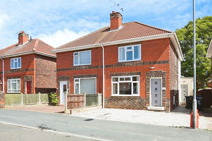 4 Bedroom Semi-Detached House For Sale In Broc-O-Bank, Norton, Doncaster, DN6