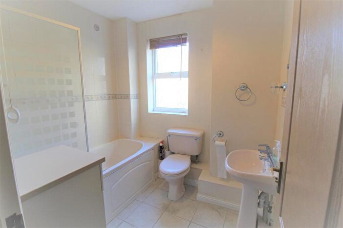 1 Bedroom Apartment For Sale In Charles Street, Croydon, CR0