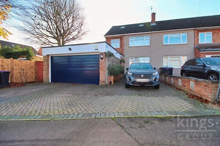 4 Bedroom Semi-Detached House For Sale In Cozens Road, Ware, SG12