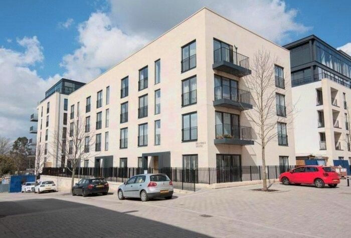 2 Bedroom Flat To Rent In Stothert Avenue, Bath, BA2