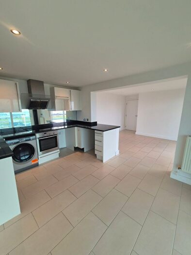 2 Bedroom Flat To Rent In Ayton Drive, Portland, DT5