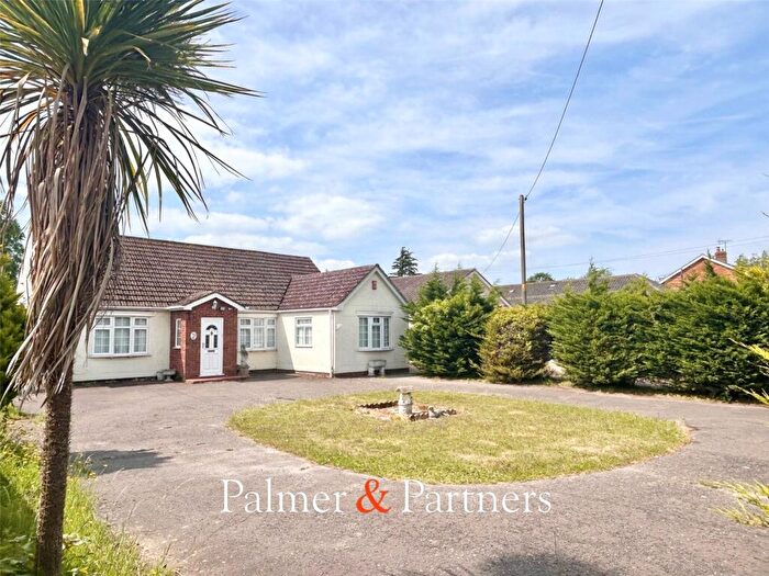 3 Bedroom Detached House For Sale In Point Clear Road, St. Osyth, Clacton-on-Sea, Essex, CO16