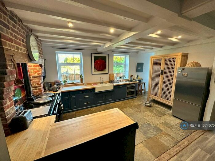 4 Bedroom Detached House To Rent In Woodborough, Pewsey, SN9