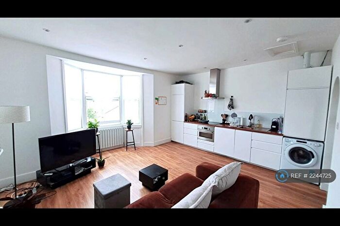 1 Bedroom Flat To Rent In Clarence Square, Brighton, BN1