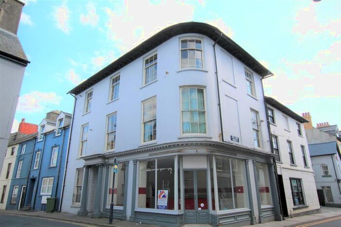 3 Bedroom Flat To Rent In Queen Street, Aberystwyth, SY23