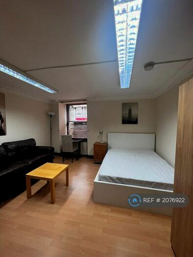 Studio To Rent In Holland Street, Glasgow, G2
