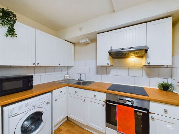 4 Bedroom Terraced House To Rent In Coombe Terrace, Brighton, BN2