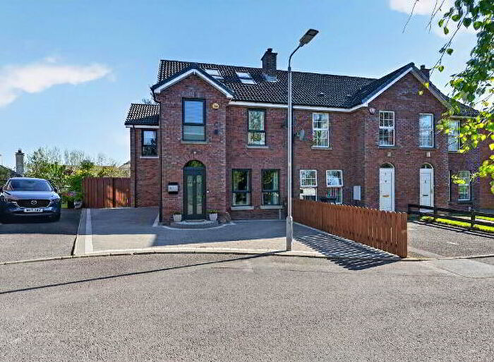 5 Bedroom Semi-Detached House For Sale In Malone Chase, Belfast, BT9