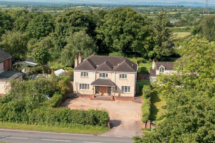 4 Bedroom Detached House For Sale In The Ridgeway, Astwood Bank, Redditch, B96