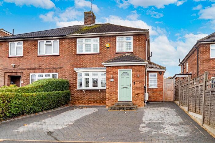 3 Bedroom Semi-Detached House For Sale In Masefield Avenue, Borehamwood, WD6